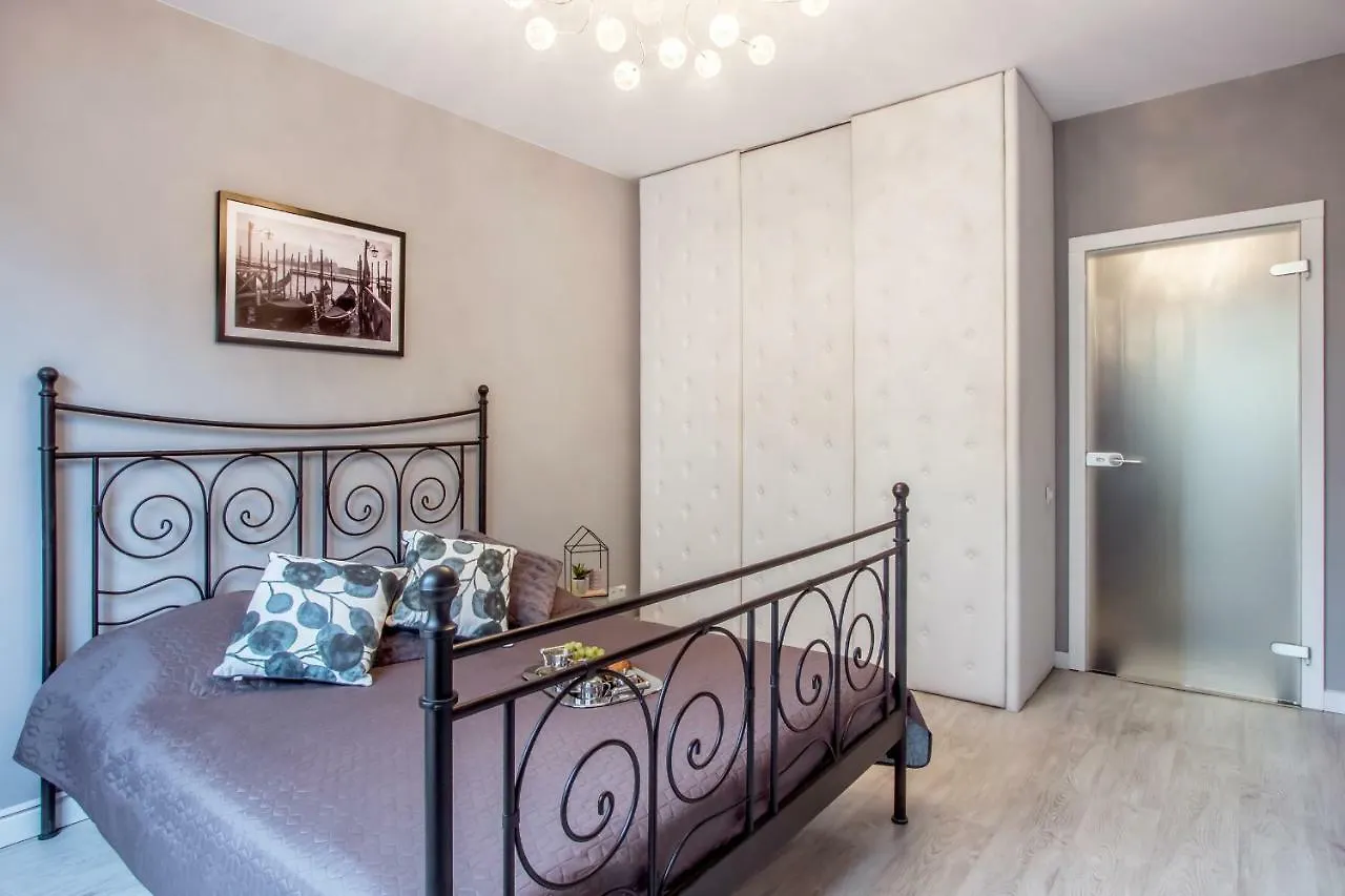 Clicktheflat Luxury Apartment In Warsaw